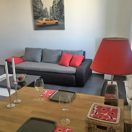 Excellent City In Antic Lägenhet Pula