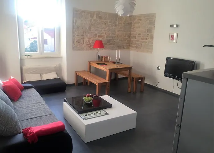 Excellent City In Antic Lejlighed *