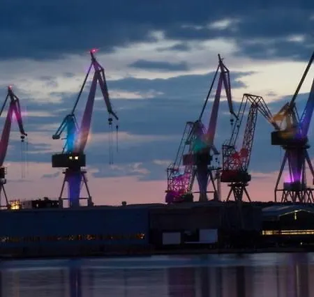 アパート Excellent City In Antic プーラ